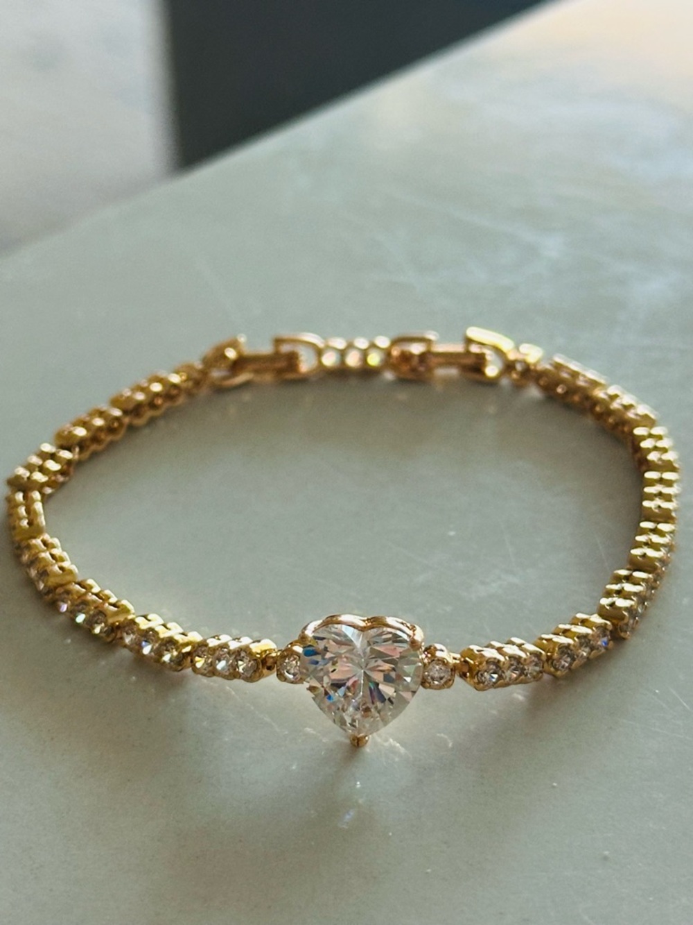 Center Heart CZ Tennis Bracelet